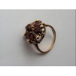A lady's hallmarked 9 carat gold dress ring,