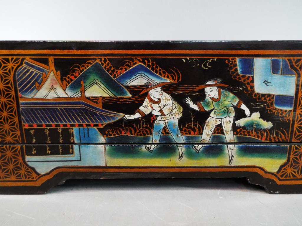 A mid 20th century - A large lacquered box and detachable cover having hand painted figure scene - Image 12 of 13