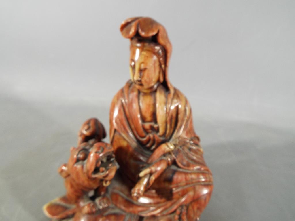 A 19th Chinese soapstone carving depicti - Image 2 of 4