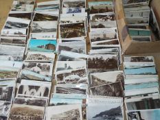 Deltiology - a collection in excess of 500 early to mid period postcards, UK with a few foreign,