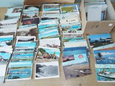 Deltiology - a collection in excess of 400 early to modern period postcards,