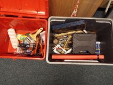 A mixed lot of tools contained in two boxes.