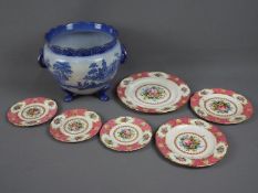 Royal Albert - Six Royal Albert plates in the Lady Carlyle pattern 1 x 26 cm (d),