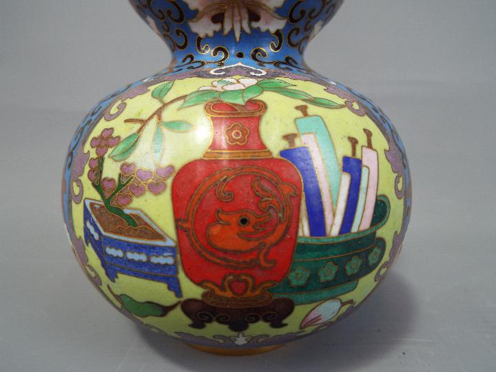 A pair of Chinese cloisonné double gourd vases, - Image 4 of 5