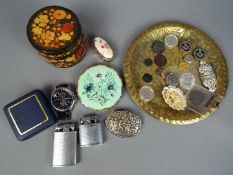 A small mixed lot of collectables to include a small brass tray, Stratton powder compact,