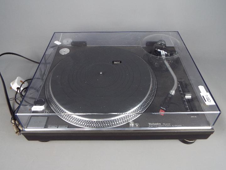 A Technics quartz direct drive turntable system, model SL 1210 Mk2. - Image 3 of 6