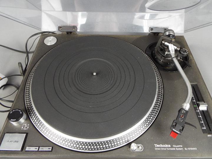 A Technics quartz direct drive turntable system, model SL 1210 Mk2. - Image 2 of 6