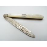 An Edward VII silver and mother of pearl folding fruit knife having vacant cartouche to the handle