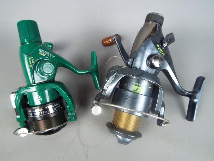 A collection of fishing reels, Shakespeare and similar. - Image 2 of 5