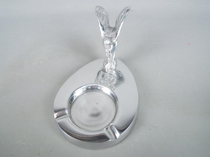 A chrome Rolls Royce style ashtray, approx size 8. - Image 2 of 3