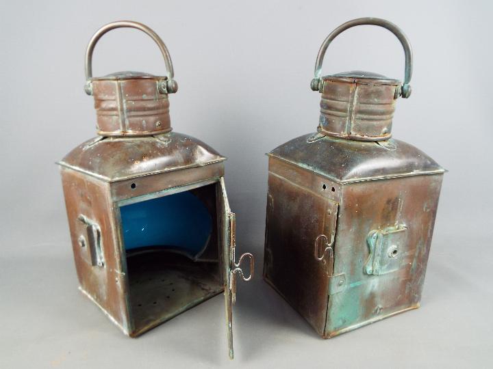 Nautical - A pair of copper, ship's navigation lights, approximately 39 cm (h) including handles. - Image 2 of 4