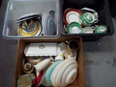 A mixed lot of ceramics to include Royal Doulton, Royal Worcester, Minton, Shelley,