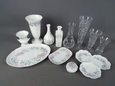 A small lot comprising of Wedgwood 'Angela' pattern ceramics and a quantity of good quality