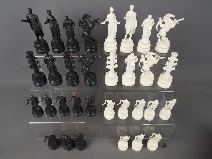 Chess Set - A vintage Classic Games chess set, Edition I Ancient Rome 264 B.C - 14 A. - Image 2 of 4