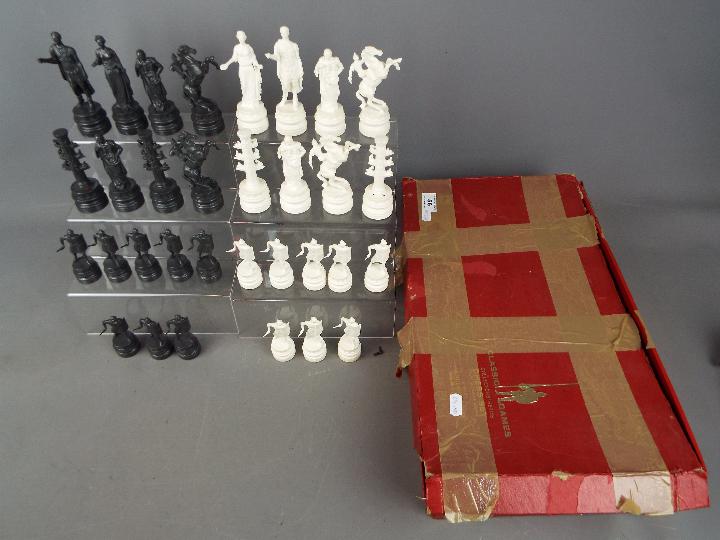Chess Set - A vintage Classic Games chess set, Edition I Ancient Rome 264 B.C - 14 A.