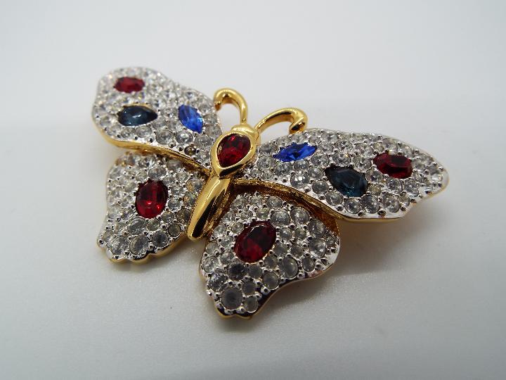 Swarovski - Three boxed Swarovski crystal encrusted brooches, two from the Jewelers Collection, - Image 3 of 4