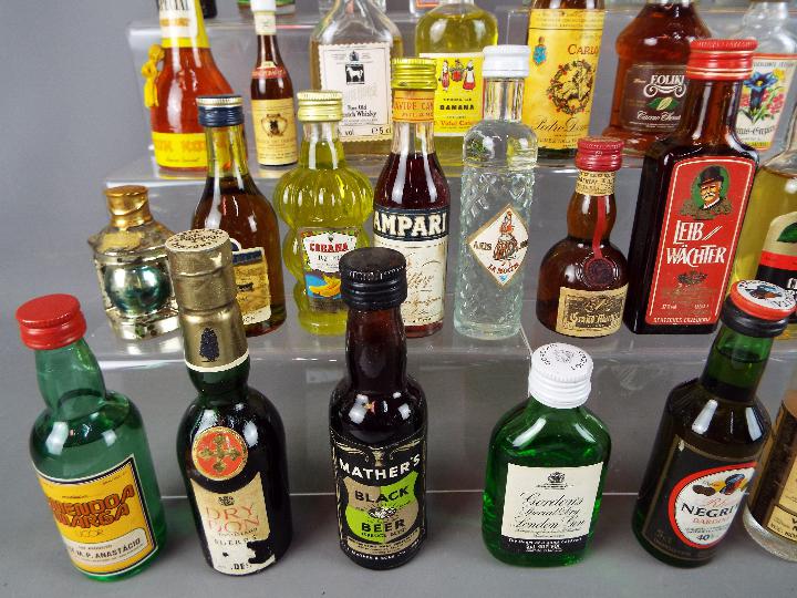 30 miniature bottles of whisky, gin, - Image 2 of 5