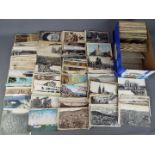 Deltiology - In excess of 700 early to mid period foreign topographical cards.