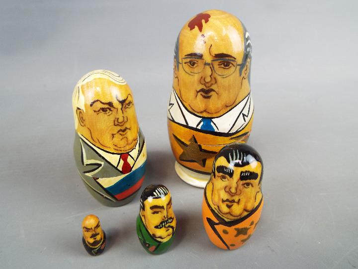 Russian Dolls - A large quantity of Russian dolls, various sizes and types. - Image 5 of 5