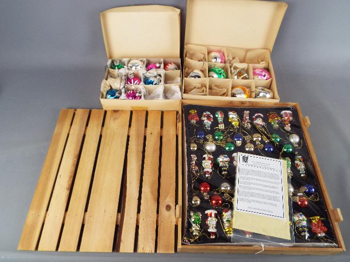 Thomas Pacconi hand blown Christmas ornaments in wooden box with certificate of authenticity