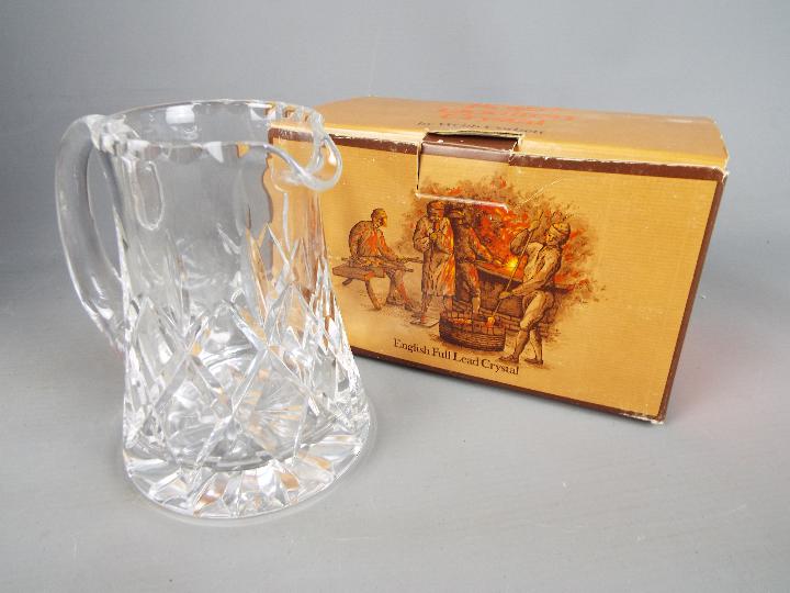 A collection of boxed glassware to include Webb Corbett, Royal Doulton and other. - Image 3 of 5