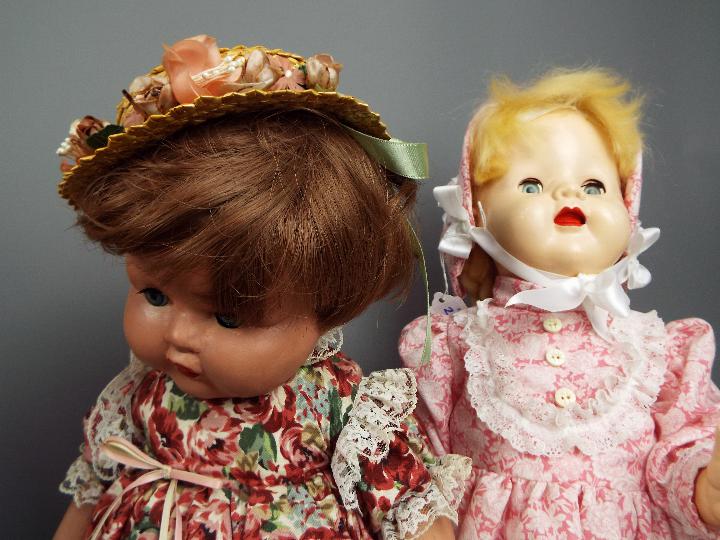 Vintage Dolls- Five dolls with sleeping blue eyes and moulded mouths,some with teeth. - Image 4 of 5