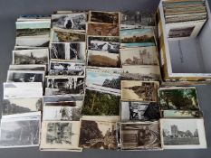 Deltiology - In excess of 500 early to mid period UK and foreign topographical cards.