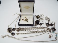 A collection of jewellery stamped 925, including rings, necklaces, earrings and similar.
