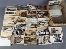 Deltiology - In excess of 600 UK and foreign topographical cards, early to mid period.