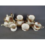 Royal Albert - A Royal Albert 'Old Country Roses' 21 piece tea set, cups, saucers, plates, teapot,