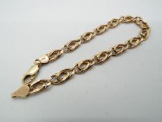 A 9ct gold bracelet, 19 cm (l), approximately 3.8 grams all in.