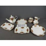 Royal Albert - A collection of Royal Albert 'Old Country Roses' dinner and tea wares including