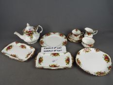 Royal Albert - A collection of Royal Albert 'Old Country Roses' dinner and tea wares including