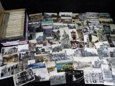 Deltiology - In excess of 800 early to mid period foreign topographical cards.
