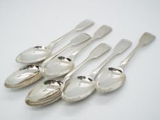 A set of six William III hallmarked silver fiddle pattern teaspoons, Exeter assay 1836,
