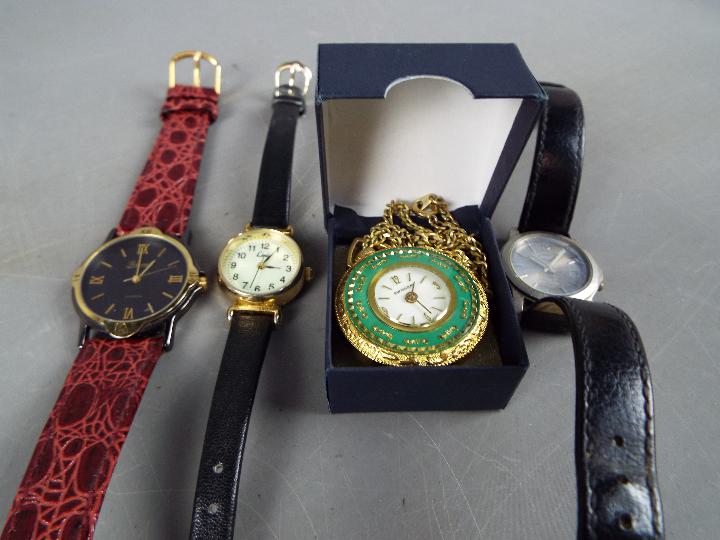 A collection of various wristwatches and similar. - Image 3 of 3