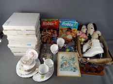 A mixed lot comprising ceramics to include Hornsea, Wade, Colclough,