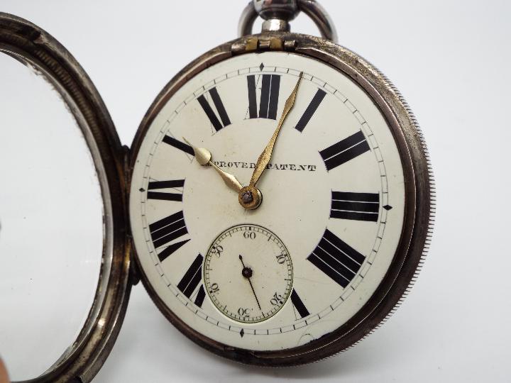 A Victorian hallmarked silver cased pocket watch, Chester assay 1898,