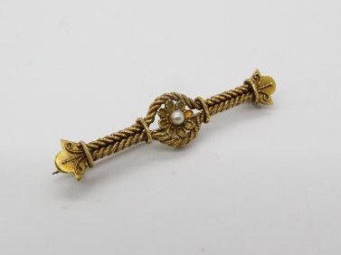 15ct gold - a 15ct gold bar brooch with a floral design set with pearl, stamped 15ct, approximate 4. - Image 2 of 3