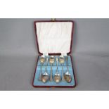 A set of six hallmarked silver teaspoons, Birmingham assay 1929, cased,