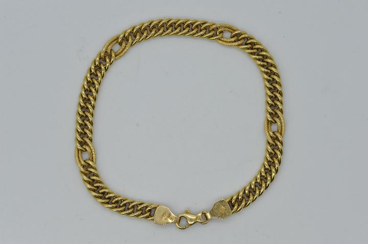 A 18ct yellow gold bracelet, stamped .750, 19.5 cm (l), approximately 8.6 grams all in. - Image 2 of 5