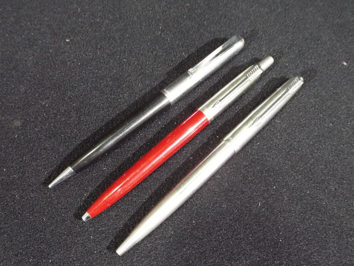 Pens - A collection of writing instruments to include a Papermate ball point, - Image 2 of 3