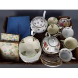 Lot comprising ceramics to include Paragon,