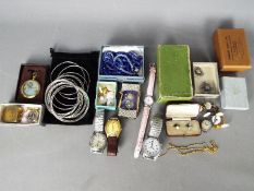 A mixed lot costume jewellery,