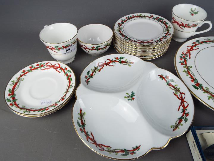 Royal Worcester - A quantity of Royal Worcester ceramics in the Holly Ribbons pattern. - Image 2 of 3