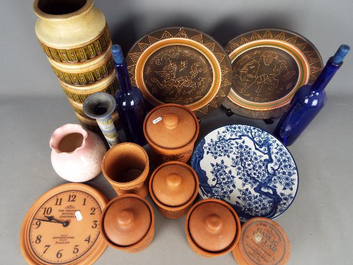 Lot to include a quantity of Henry Watson kitchen ware including storage jars and wall clock, - Image 5 of 5