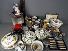 Mixed lot comprising ceramics including Royal Worcester Evesham, Portmeirion Botanic Garden,