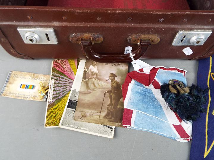 A vintage case containing a quantity of military and Royal related items. - Image 4 of 4