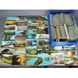 Deltiology - in excess of 1000 largely 1960s - 1980s postcards,