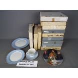 Collector Plates - Dinner service - Twelve boxed collector plates including Wedgwood,